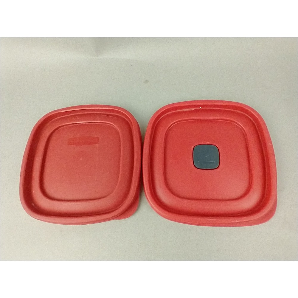 Rubbermaid Easy Find Lids Red Square Replacement Set 7J64 2D85 Vented Lid